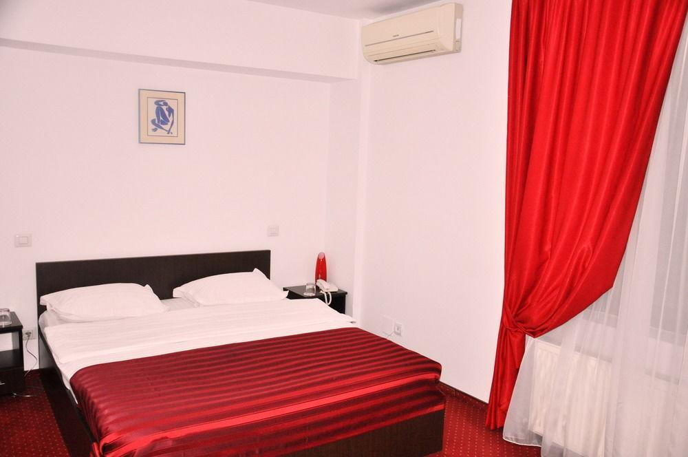 Hotel Pascu Bukarest Kültér fotó