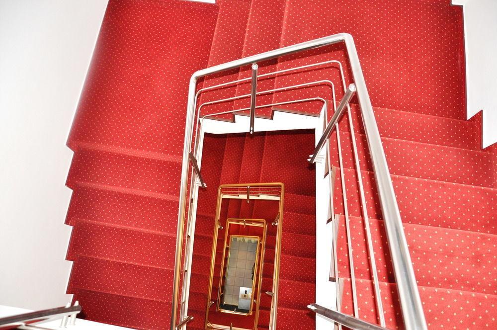 Hotel Pascu Bukarest Kültér fotó