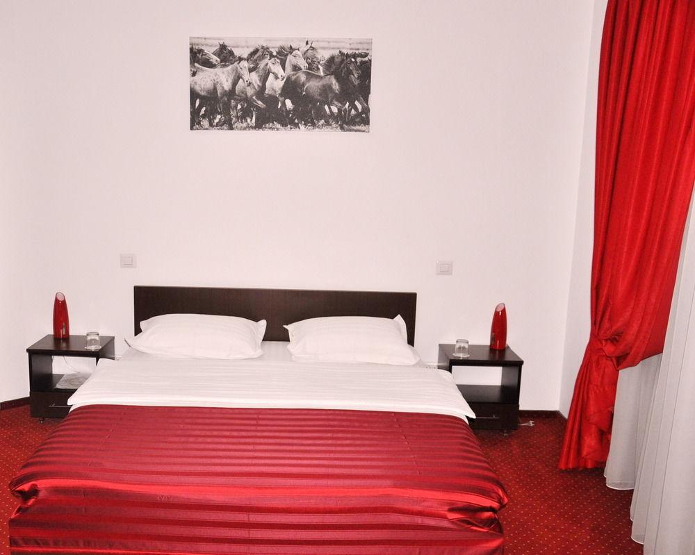 Hotel Pascu Bukarest Kültér fotó