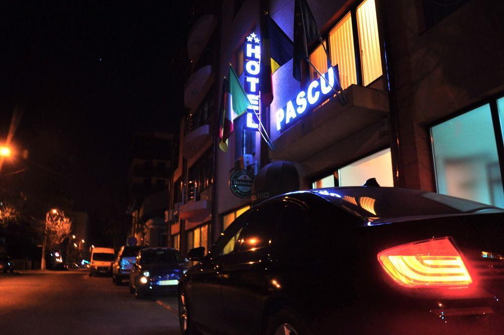 Hotel Pascu Bukarest Kültér fotó