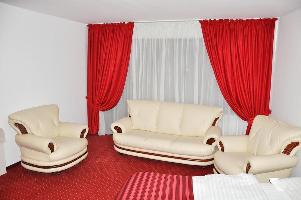 Hotel Pascu Bukarest Kültér fotó
